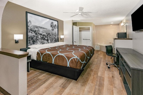 Super 8 by Wyndham Moss Point image 22
