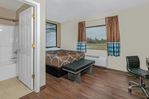 Super 8 by Wyndham Moss Point image 29