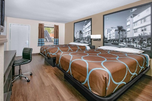 Super 8 by Wyndham Moss Point image 9